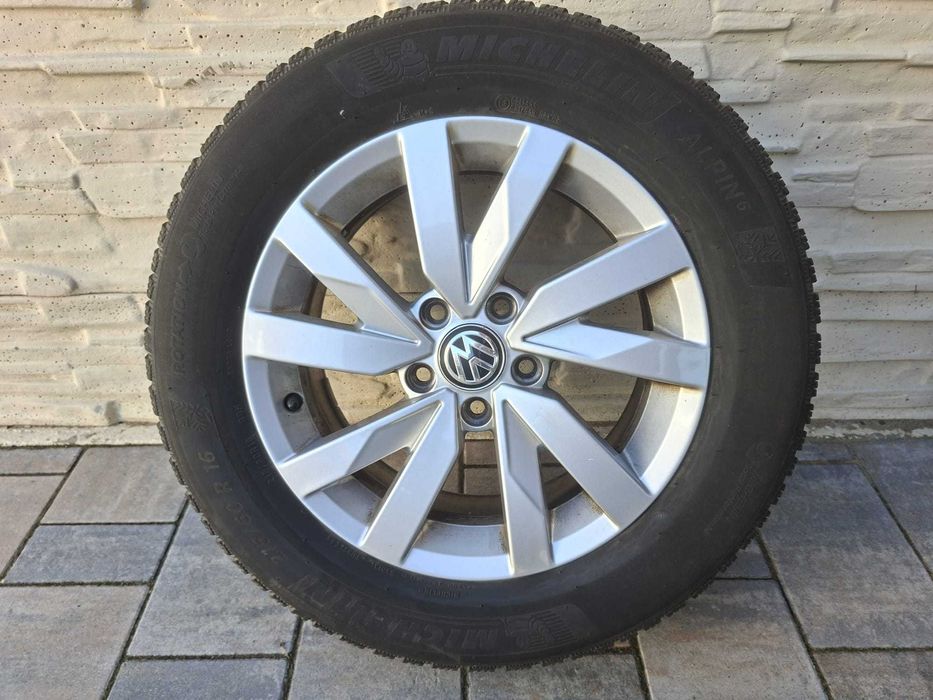 Jante VW.cu anvelope 215 65 16 Michelin iarna