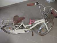 Bicicletă fete .