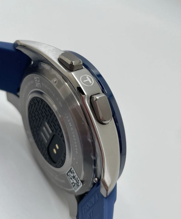 Швейцарские часы TISSOT T-Touch Connect Sport