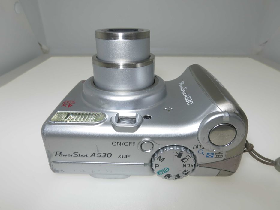 Canon PowerShot A530 ретро дигитален фотоапарат работи и снима отлично
