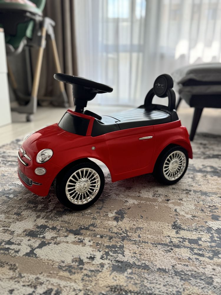Кола за бутане и яздене Ride on Fiat 500