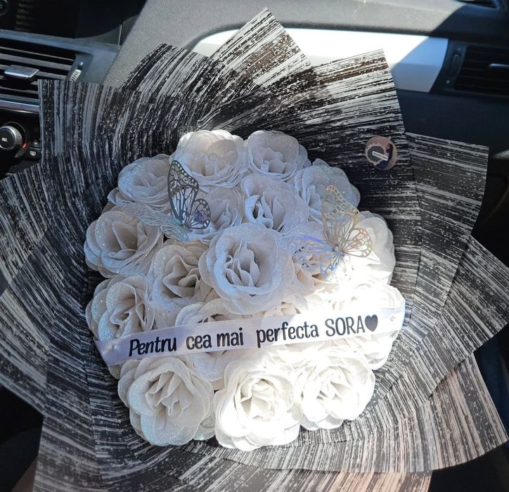 Cadou care nu se ofilește – buchete de flori din săpun personalizate