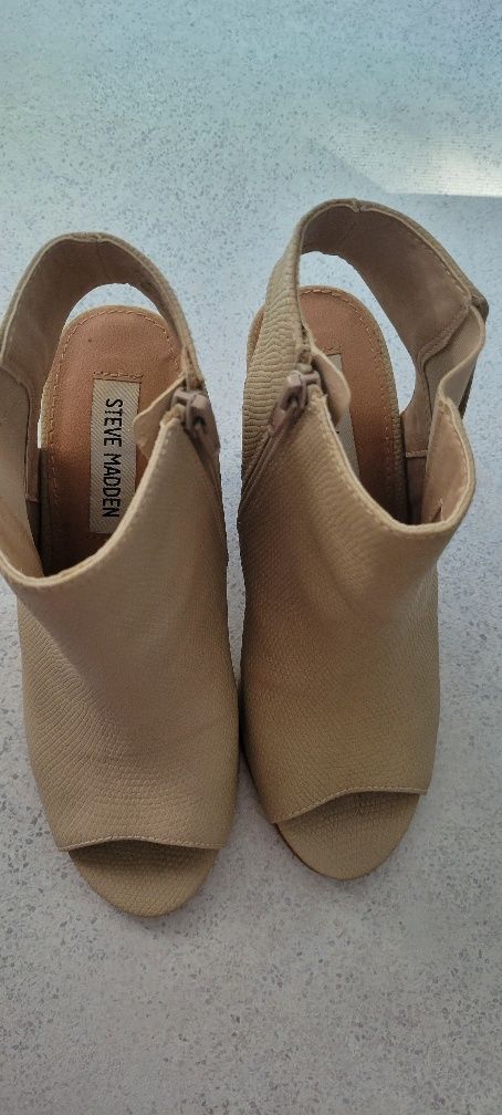 Sandale cu toc Steve Madden