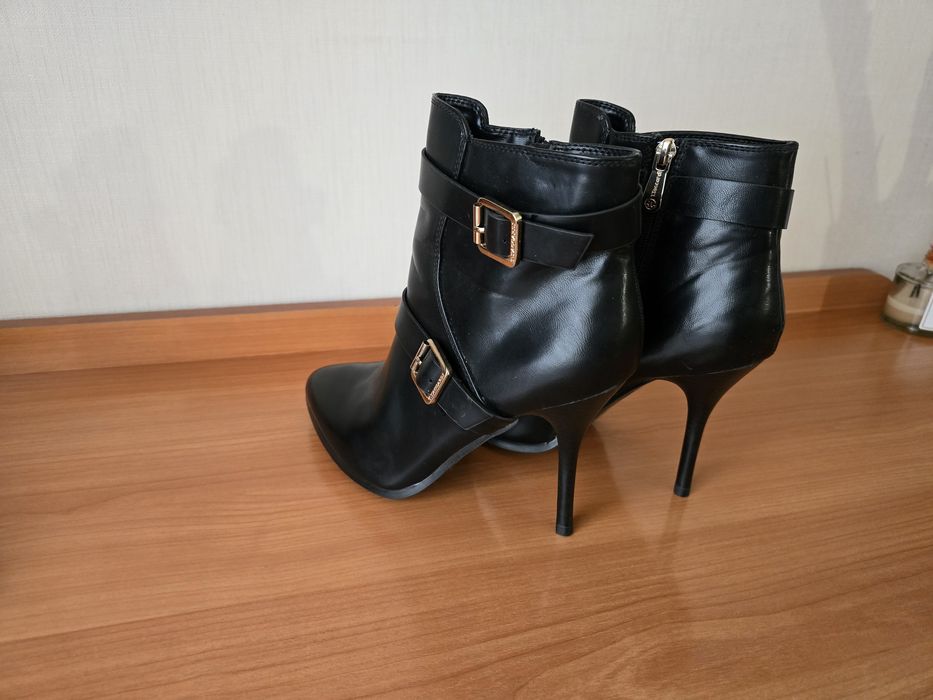 Продаются полусапожки