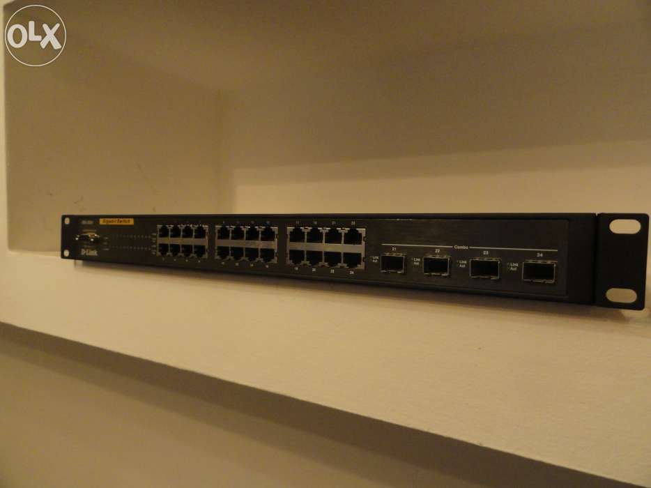 Switch D-Link DGS-3024 24 porturi 10/100/1000 Gigabit Management.