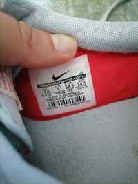 Vând adidași  Nike, mărimea 38.5