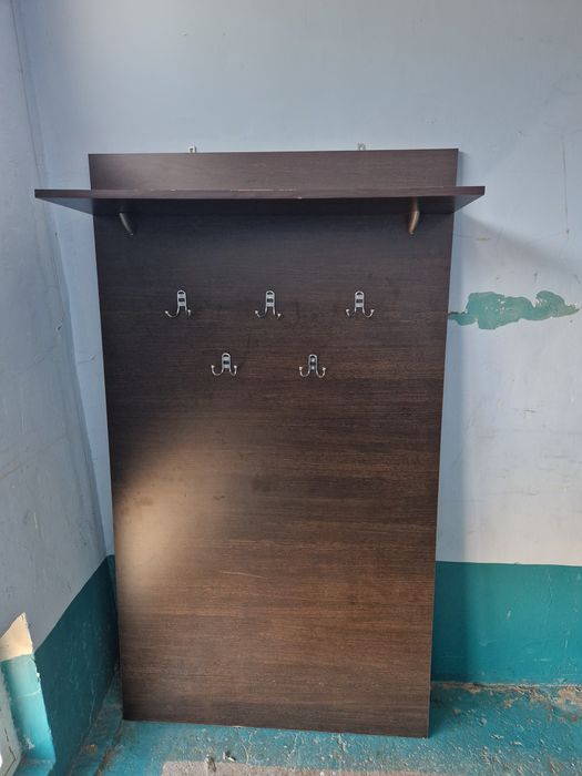 Продам прихожую б/у