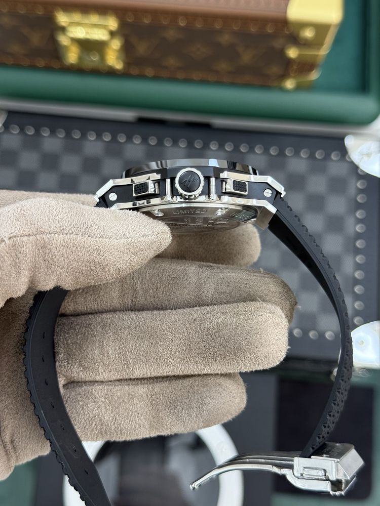 Hublot Big Bang 44 Ceramic