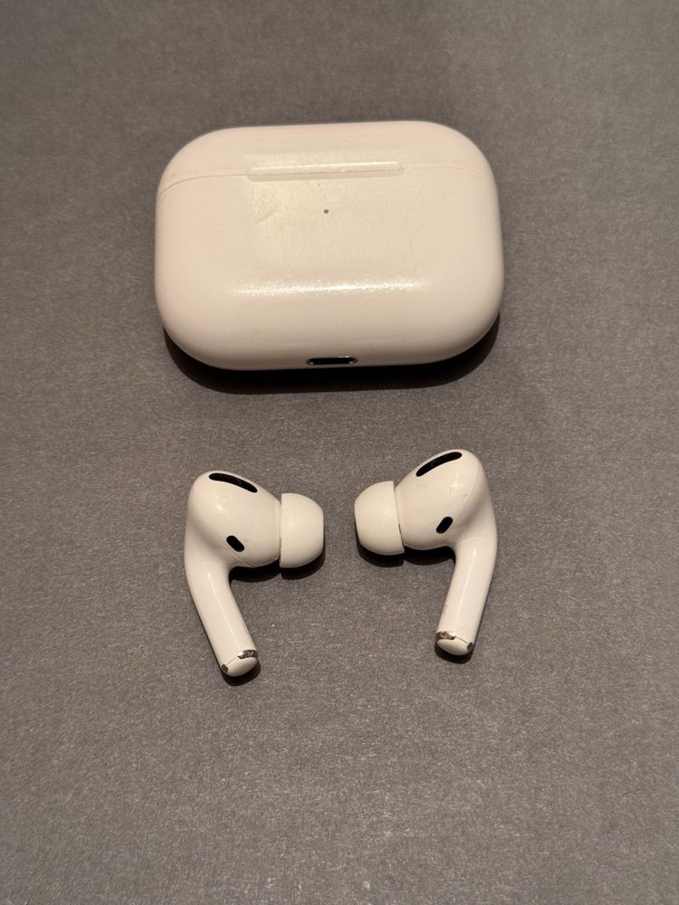 Apple AirPods Pro with Lightning белый оригинал