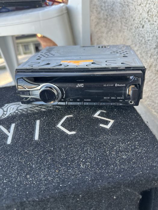 Усилвател СД плеяр  бас каса