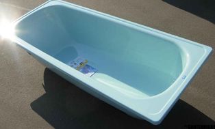 Новая ванна сталь,голубая лагуна 150 см на 75 см. Доставка возможна.