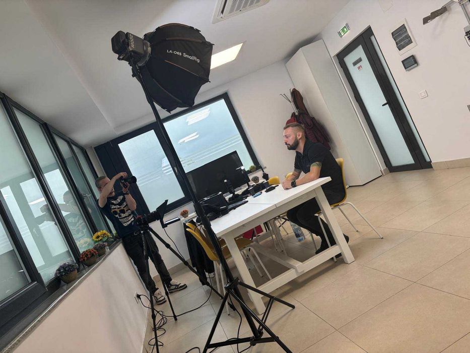 Videograf/fotograf comercial/creator continut/editor din Iași