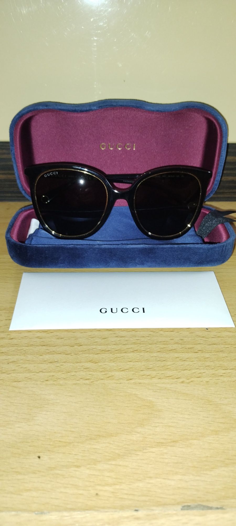 Слънчеви очила Gucci от 400 € на 450 лв.