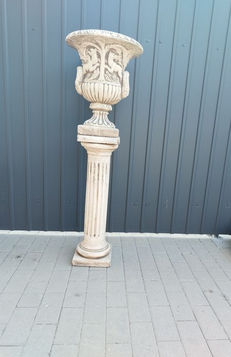 Ghiveci floral pentru exterior..