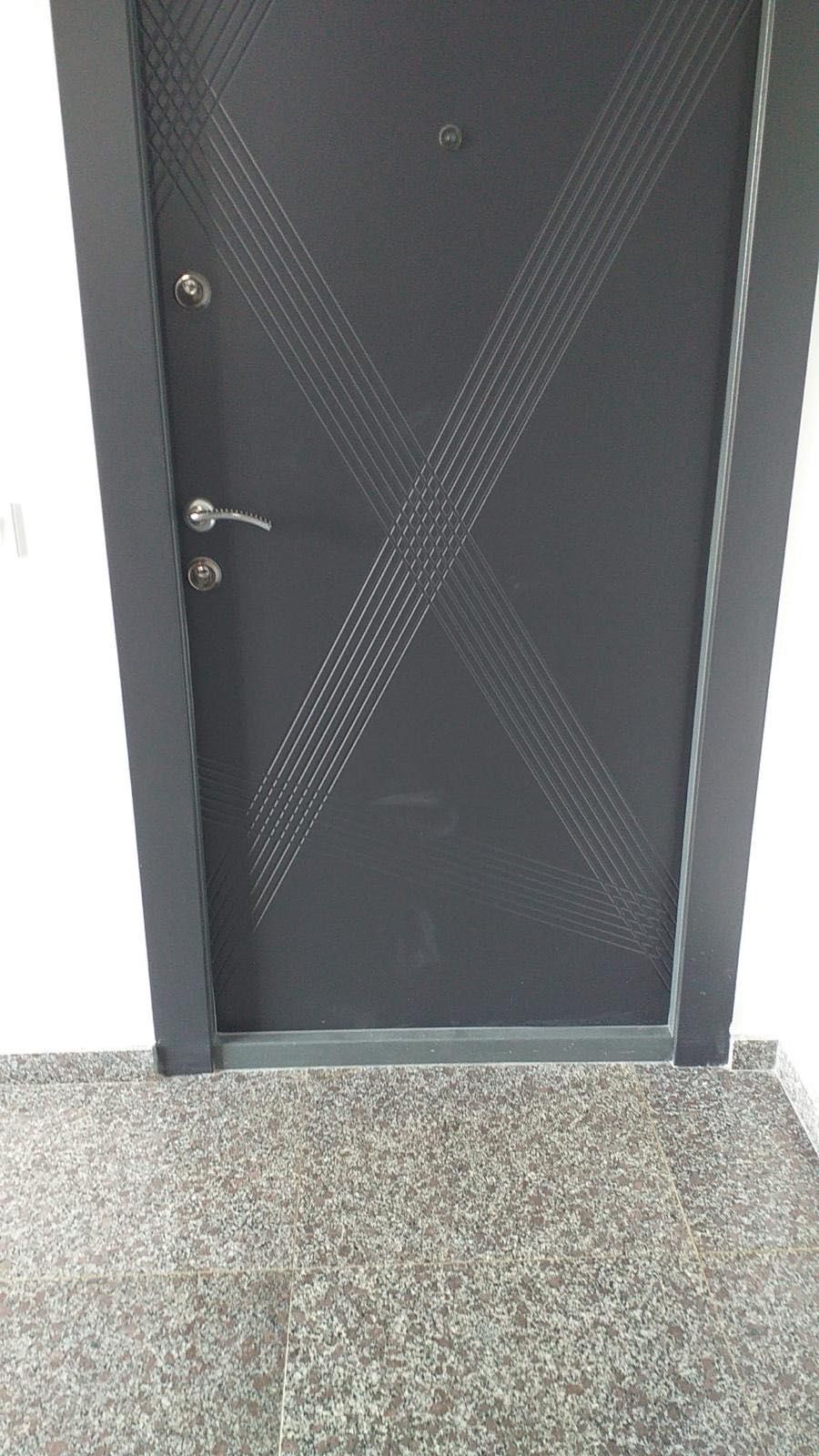 Vând apartament nou