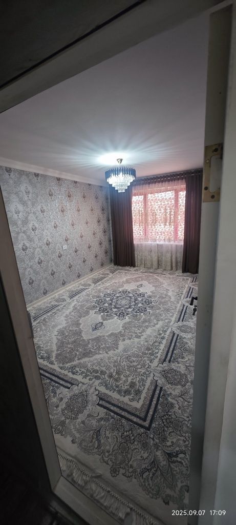 Oilaga kvartira bor. Sattepo bozorchani oldida.