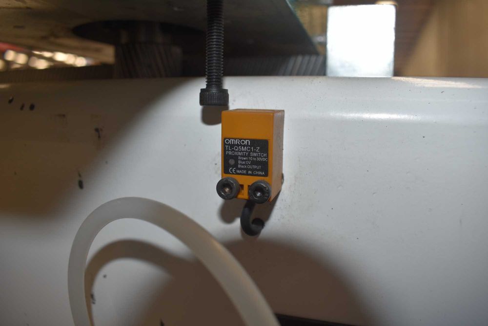 CNC router cu masa T-slot