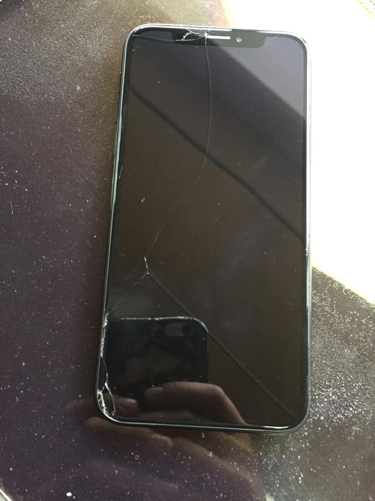 Срочно iPhone Xs 512.          .