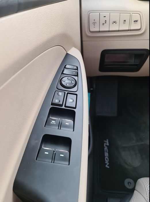 Vând Hyundai Tucson Motor 2.0 185cp