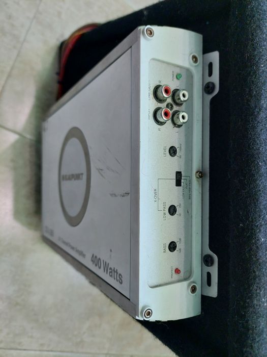 Бас каса Blaupunkt с усилвател и кондензатор