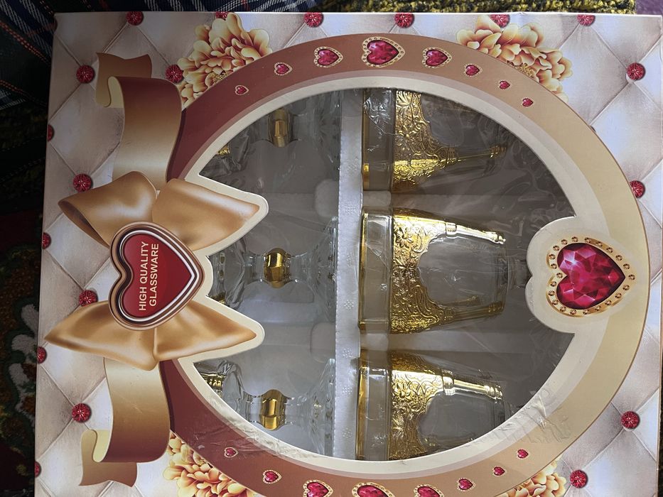 Продам посуду,банки все за 100000