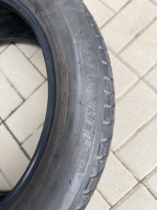 Michelin Pilot Alpin PA4. Runflat. 225/50 R18