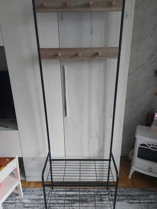 Cuier practic hol garaj..