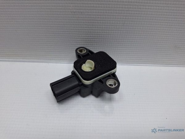 Senzor impact airbag AUDI A3 II Sportback (8PA) [ 2004 - 2015 ] TDI 16V (BKD, CBAB, CFFB, CLJA) 103KW|140HP OEM 8P0955557