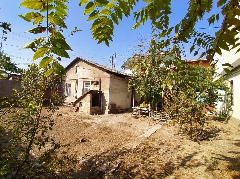 Продается угловой дом на Саракульке 3.5 сотки