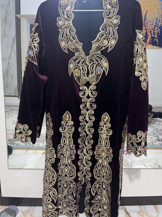 Камзол сатылады.