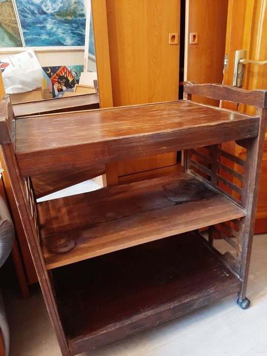 Столик Румыния ,требуется регистрация