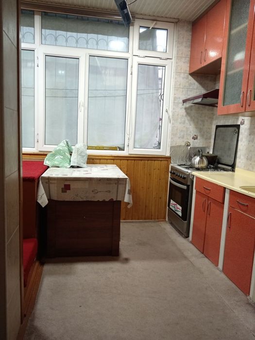 4 xonali kvartira oila qoʻyiladi