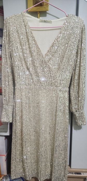 Вечерное платье, один раз одели