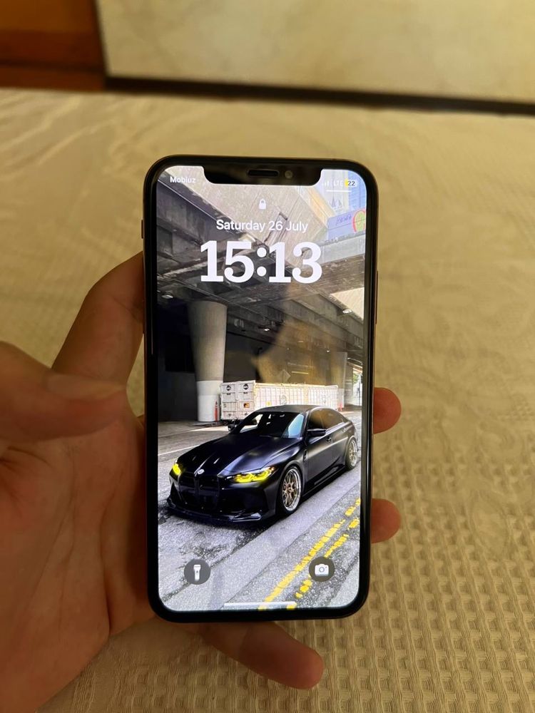 Iphone xs                    O