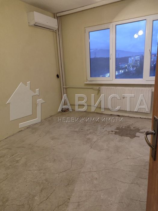 Продава се Тристаен апартамент в София, Люлин 10 - 96 кв.м за 2157 €/кв.м - Снимка #11