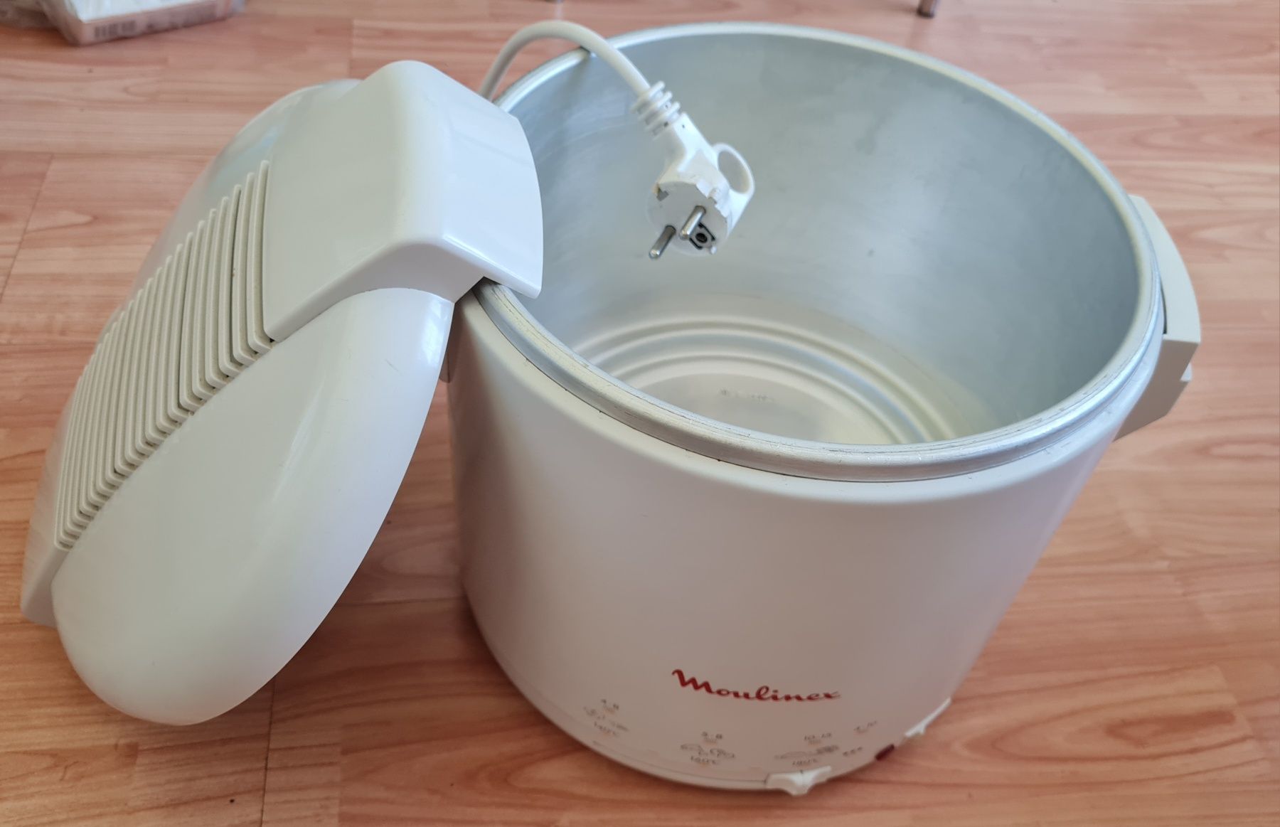 Фритюрник Moulinex