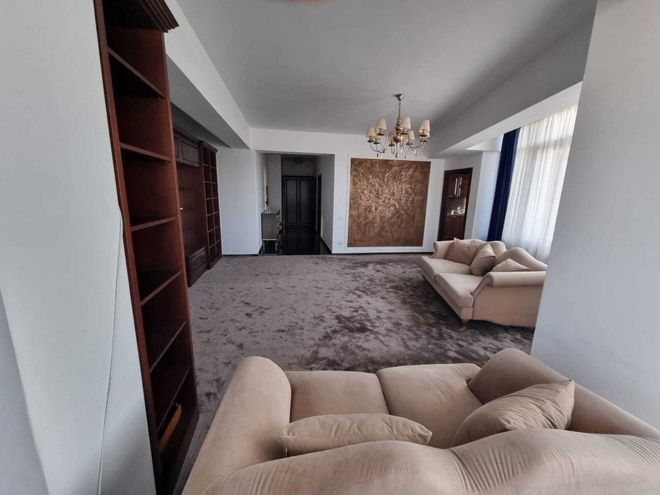 Apartament cu 2 camere Pacurari, 100 mp
