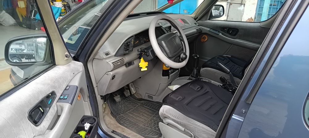 Мини-ван 6+1  отличен