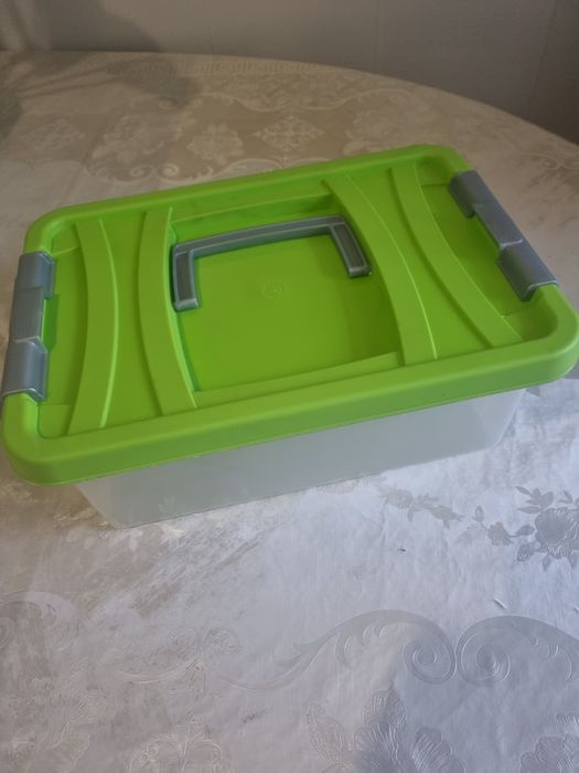 Продам контейнер прозрачный