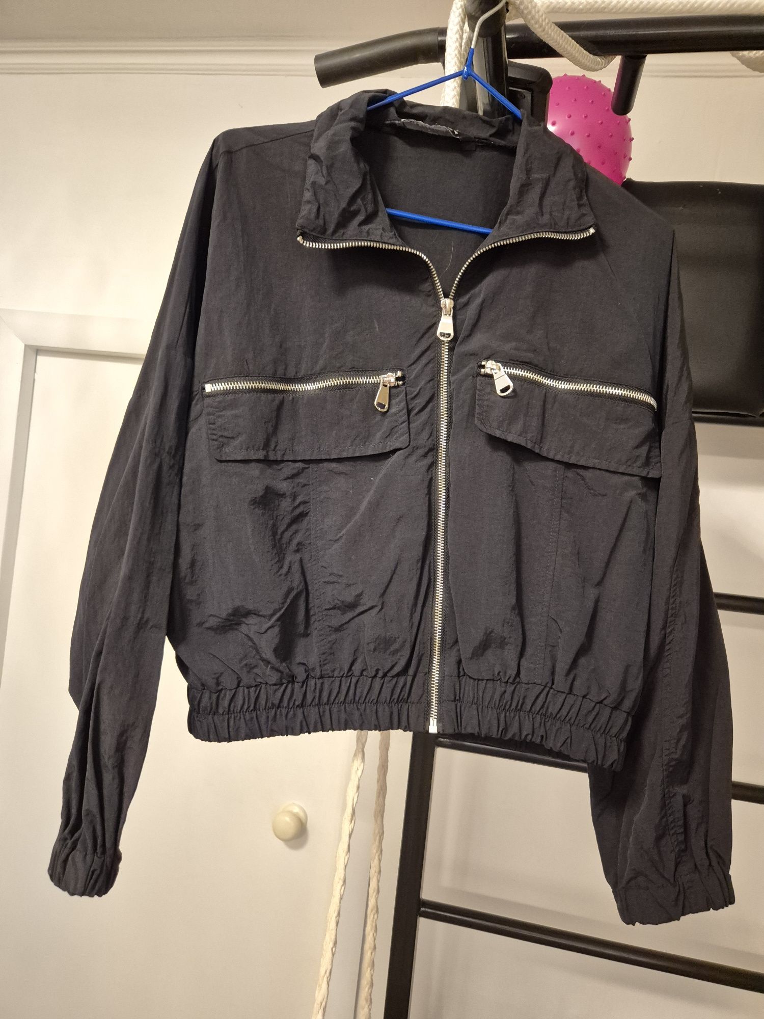 Продам вещи на девушку размер 42-46 S-L