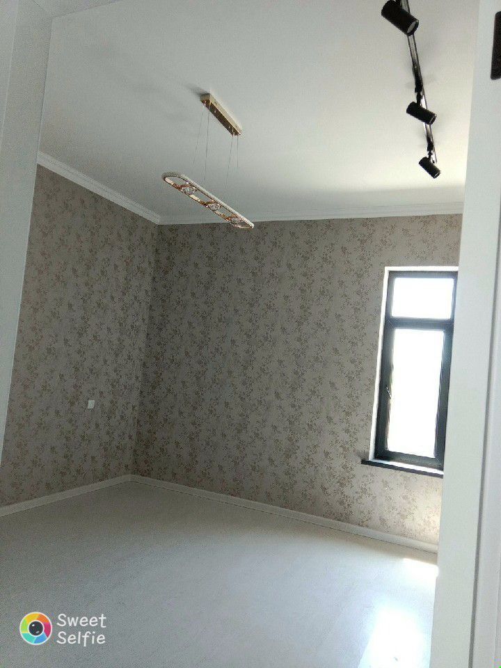 Срочно Продаеться катеж в Кибрае 4-комнатная