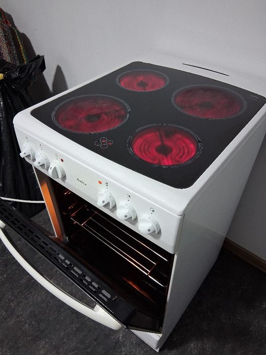 Стъклокерамична Готварска Печка Амика