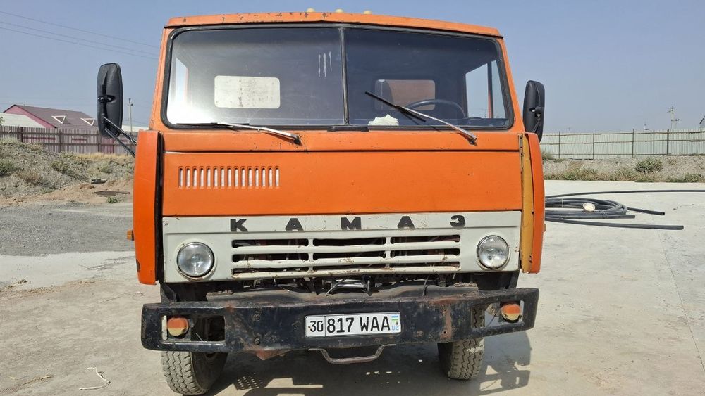 Kamaz 55102 soz holatda srochniga sotiladi