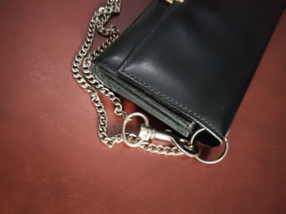 Мъжки кожен портфейл.