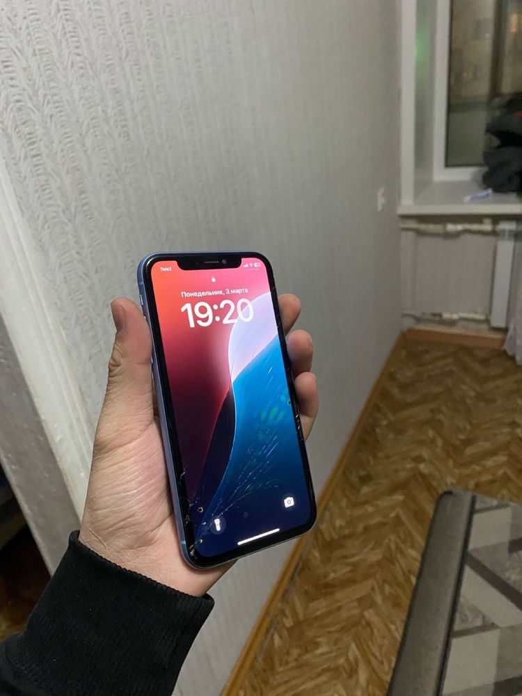 Продам Iphone XR