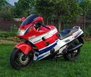 Honda cbr 1000f sc24