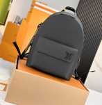 Rucsac ghiozdan Louis Vuitton 43x30cm, tip Premium