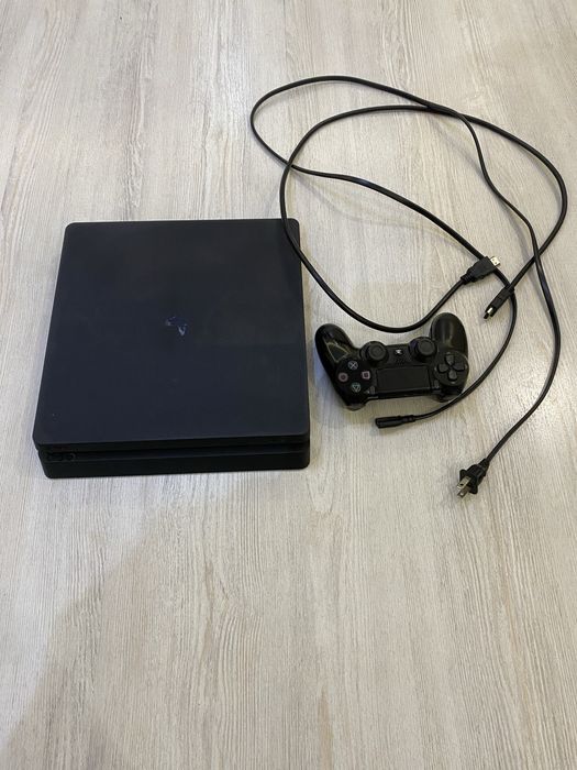 Sony PlayStation 4 Slim (CUH-2115B), 1 TB памяти(PS 4 slim)
