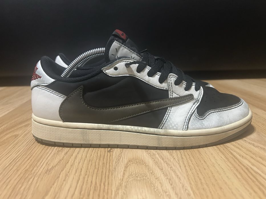 Jordan 1 Low Travis Scott Olive