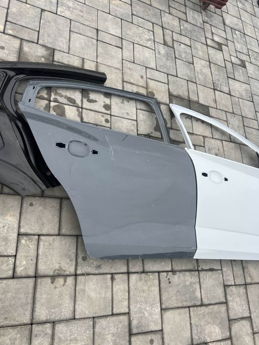 Laterala ușa aripa Dacia Logan 3